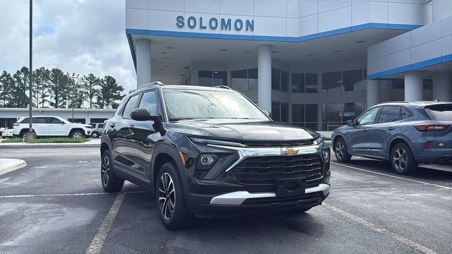 2025 Chevrolet Trailblazer LT in Mosaic Black Metallic — front three-quarter view