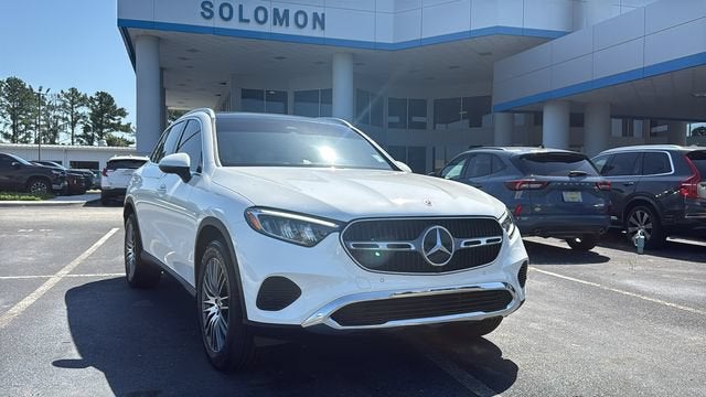 2025 Mercedes-Benz GLC